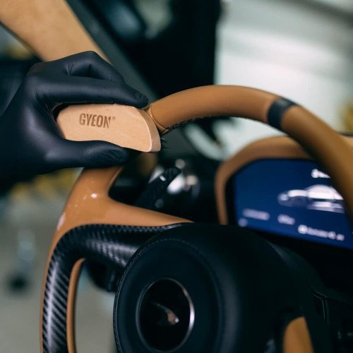 Perie Curatare Piele Auto Gyeon Q2M Leather Brush