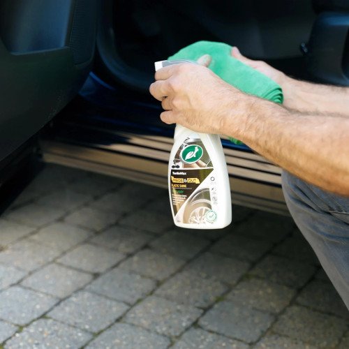 Dressing Plastic Interior si Exterior Auto Turtle Wax Plastic Shine, 500ml Dressing Plastic Interior si Exterior Auto Turtle Wax Plastic Shine, 500ml