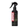 Solutie Curatare Casca si Viziera Motul M1 Helmet and Visor Clean, 250ml